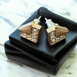 Vintage Avon Elegant Gold Toned Stud Earrings